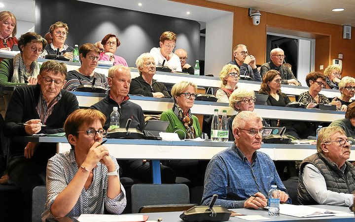 découvrez des rencontres authentiques près de chez vous à la harmoye. trouvez des relations locales faciles et conviviales pour partager des moments uniques.