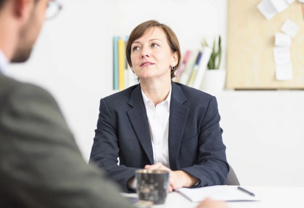 apprenez à rédiger un erratum mail efficace pour corriger rapidement vos erreurs de communication avec clarté et professionnalisme.